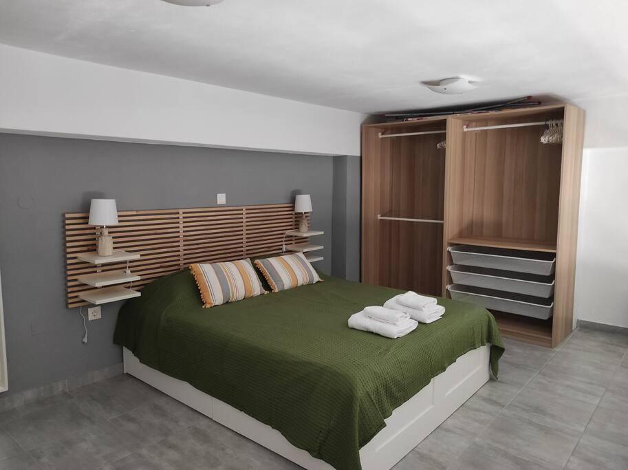 Appartamento Oliva Loft Ermoupoli Esterno foto
